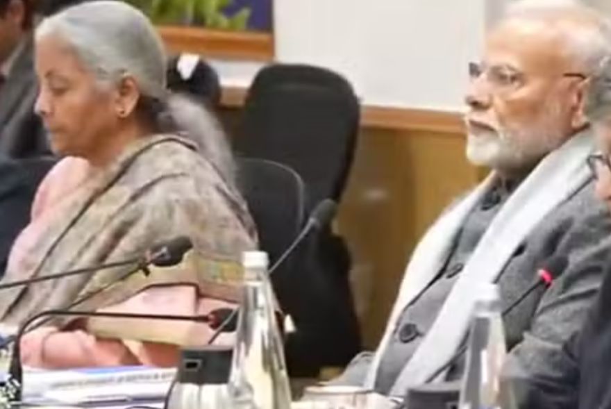 অৰ্থনীতিবিদ আৰু বিশেষজ্ঞক সাক্ষাৎ প্ৰধানমন্ত্ৰী মোদীৰ