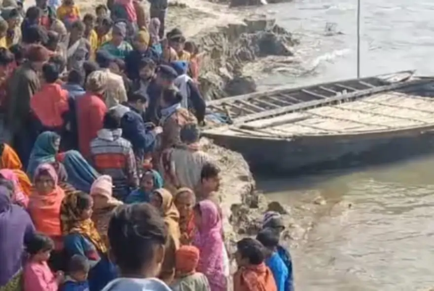 বিহাৰৰ কাটিহাৰ জিলাত বৃহৎ নাও দুৰ্ঘটনা