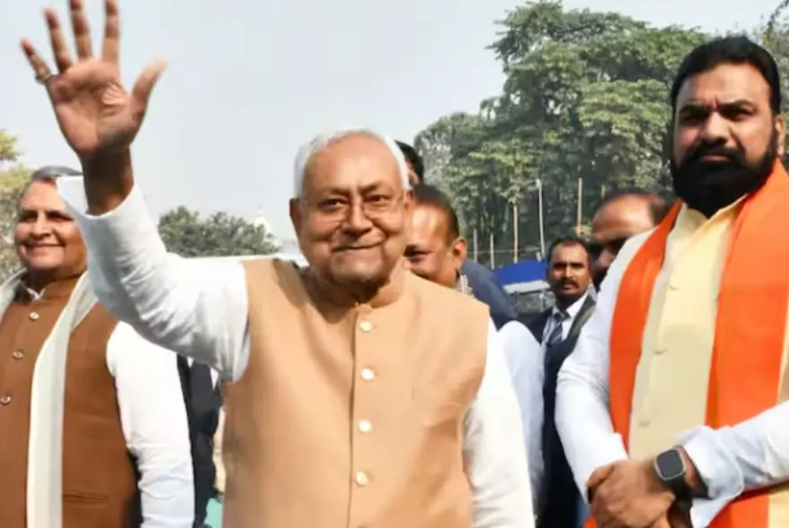 ‘দুবাৰ ভুল হ’ল’…লালু যাদৱৰ প্ৰস্তাৱ নাকচ নীতিশ কুমাৰৰ