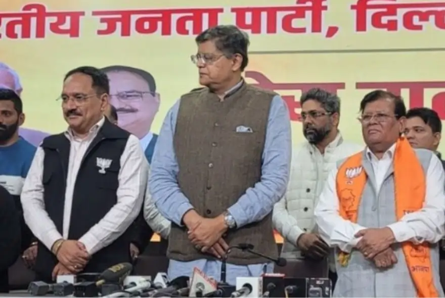 দিল্লীৰ ৮ বিধায়কৰ বিজেপিত যোগদান...শুকুৰবাৰে আপৰ পৰা কৰিছিল পদত্যাগ