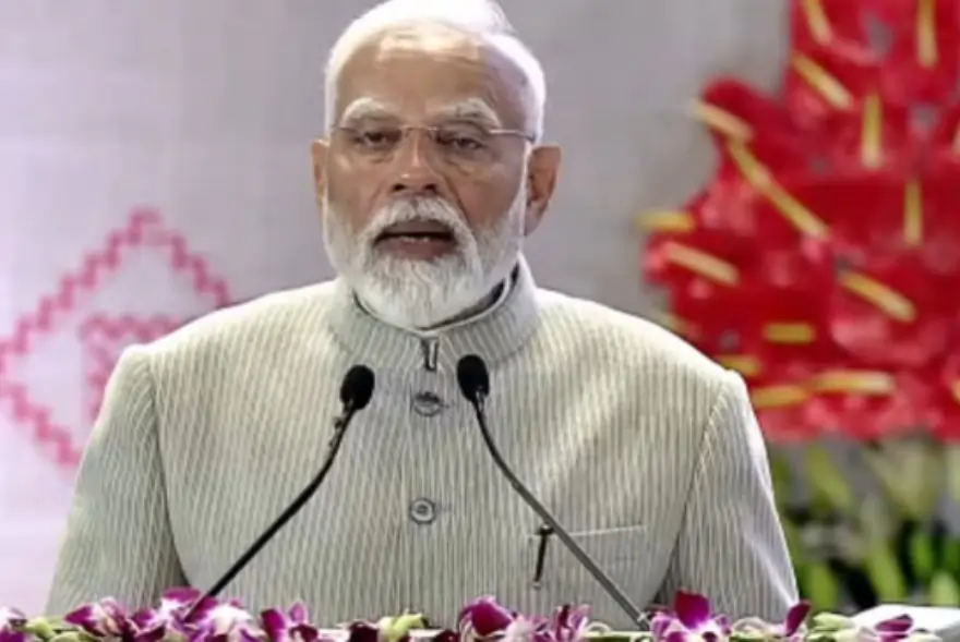 ‘ভাৰত টেক্স ২০২৫’ত অংশগ্ৰহণ প্ৰধানমন্ত্ৰী মোদীৰ, ক’লে-ভাৰতত সম্ভাৱনা দেখা গৈছে…
