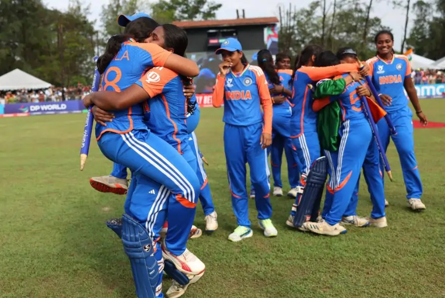 একেৰাহে দ্বিতীয়বাৰৰ বাবে বিশ্বকাপ জয় ভাৰতীয় দলৰ...ফাইনেলত পৰাস্ত কৰিলে দক্ষিণ আফ্ৰিকাক