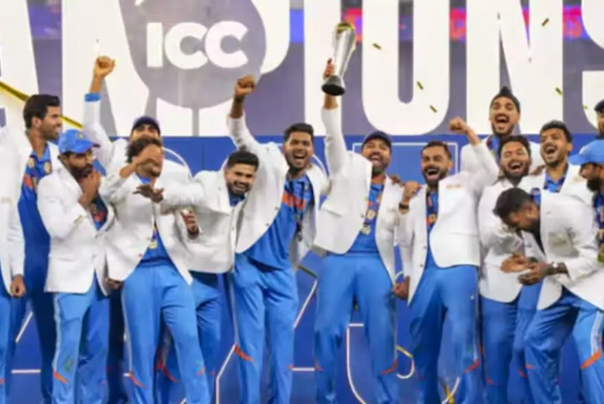 চেম্পিয়ন হোৱাৰ পিছত কিয় বগা কোট লাভ কৰিলে টিম ইণ্ডিয়াই ?