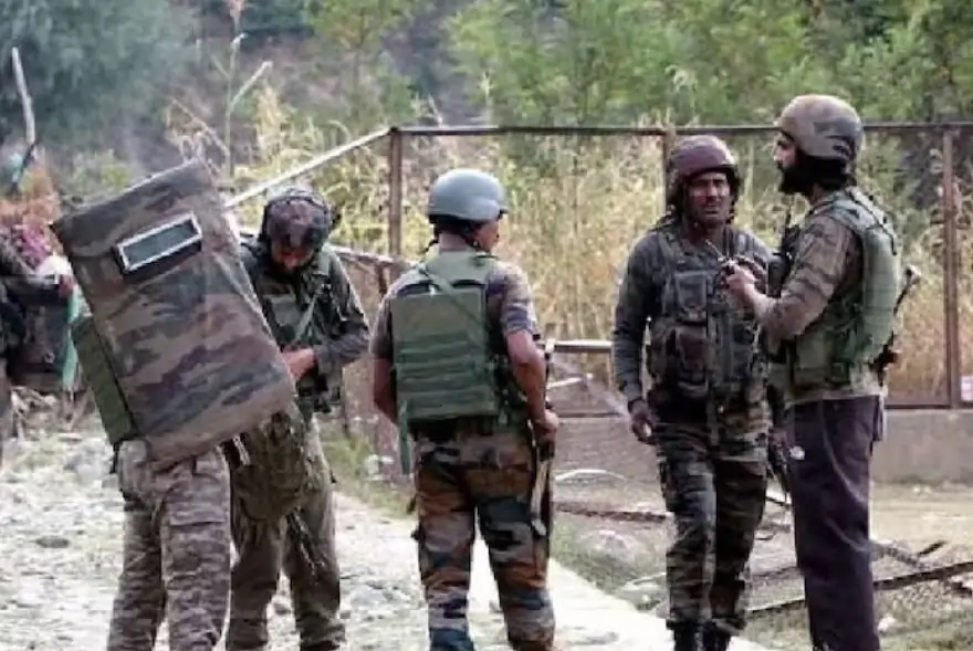 উধমপুৰত ভাৰতীয় সেনা আৰু সন্ত্ৰাসবাদীৰ মাজত সংঘৰ্ষ...