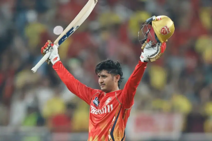 আই পি এল ২০২৫ৰ আটাইতকৈ দ্ৰুততম শতক অৰ্জন কৰিলে প্ৰিয়ংশ আৰ্যই