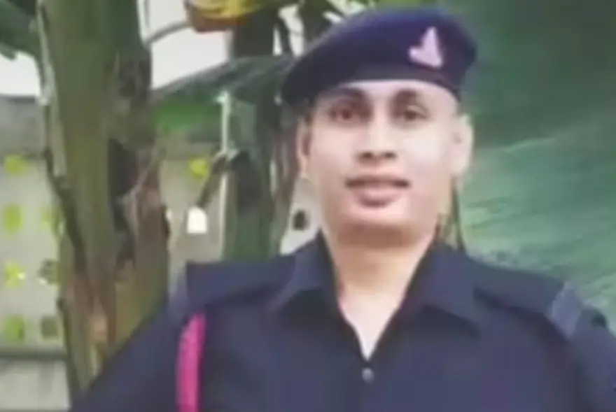 পাক সেনাৰ আক্ৰমণত শ্বহীদ ভাৰতীয় জোৱান দীনেশ কুমাৰ...