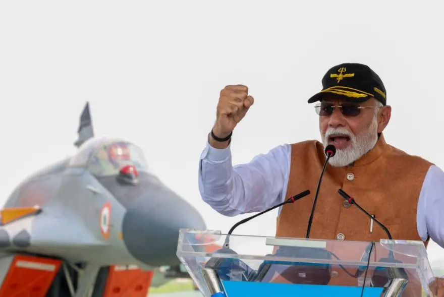 পাকিস্তানক কঠোৰ সকীয়নি প্ৰধানমন্ত্ৰী মোদীৰ