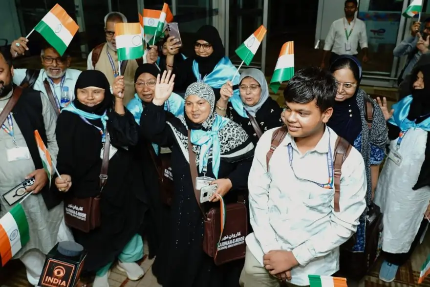 ইৰাণৰ যুদ্ধক্ষেত্ৰৰ পৰা নিৰাপদে দিল্লী পালেহি ২৯০ জন ভাৰতীয় ছাত্ৰ…