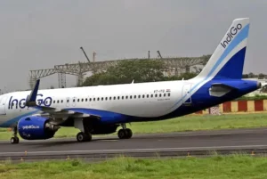 লেহ অভিমুখী ইণ্ডিগো বিমানৰ জৰুৰী অৱতৰণ