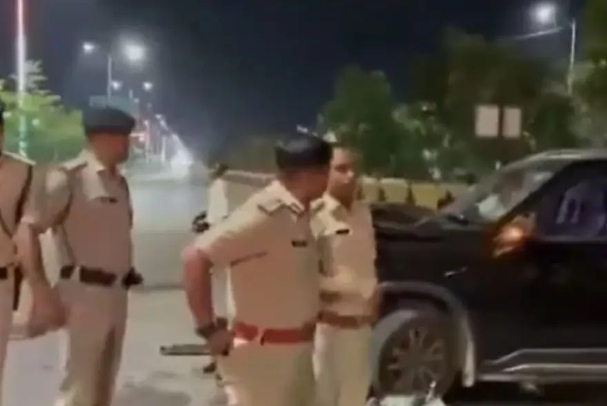 তীব্ৰবেগী বাহনে মহতিয়ালে আৰক্ষীক