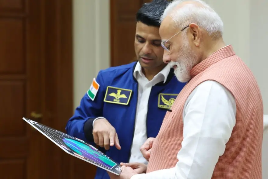শুভাংশু শুক্লাক সাক্ষাৎ প্ৰধানমন্ত্ৰী মোদীৰ