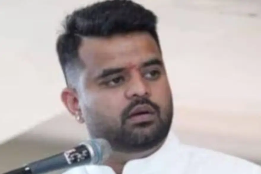 যাৱজ্জীৱন কাৰাদণ্ডৰে দণ্ডিত প্ৰজ্বল ৰেভান্না