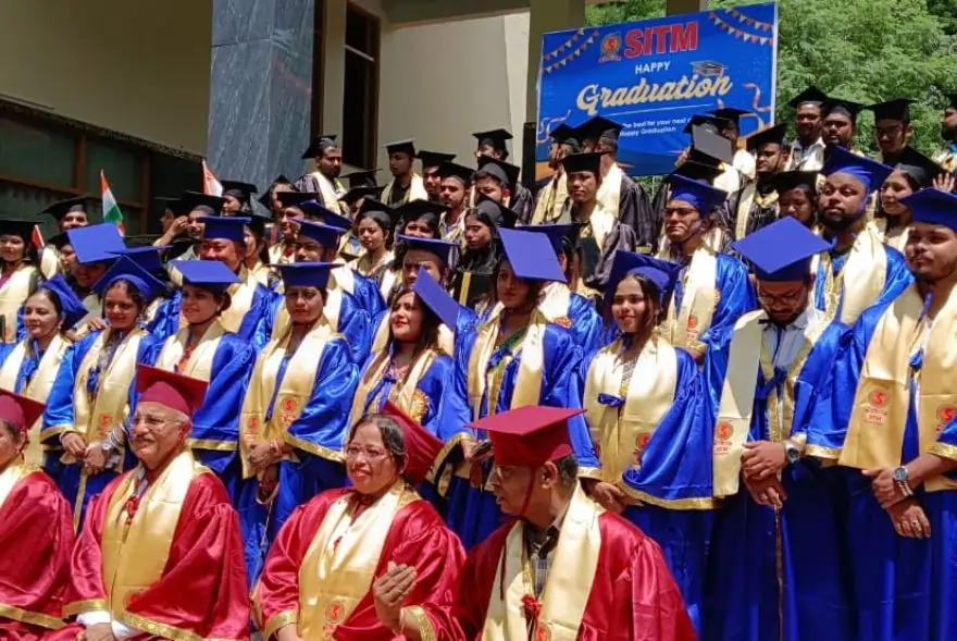 এছ আই টি এমত স্নাতক দিৱস উদযাপন