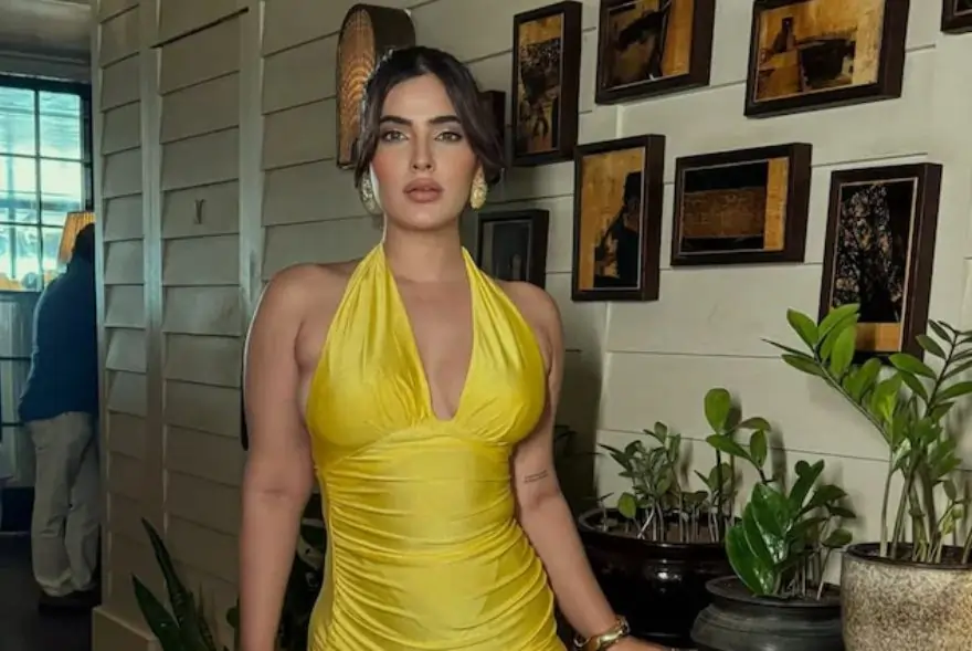 কৰিশ্মা শৰ্মা